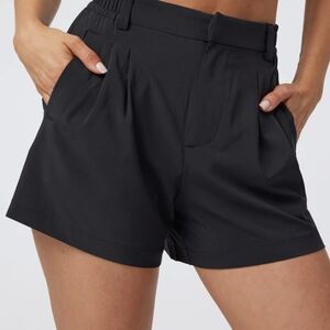 Vuori Women's High Waist Black Shorts